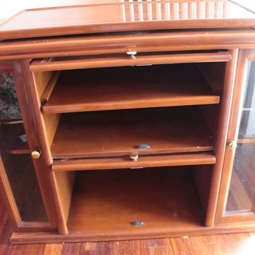TV and Hi-Fi Cabinet used with bar