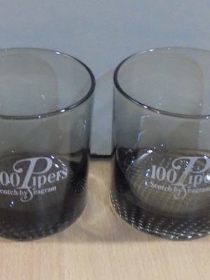 100 Piper's Scotch Whisky two promotional lowball glasses like new