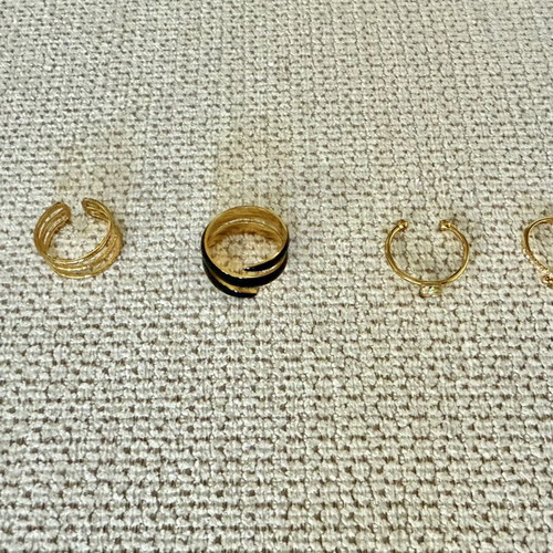 Steel rings like new, set of 5, gold color