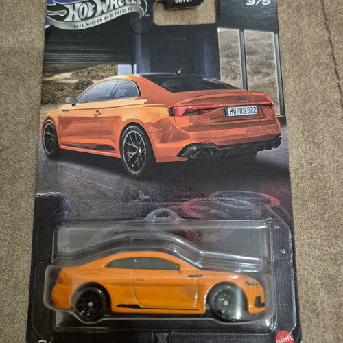 Audi RS 5 Coupe Hot Wheels Silver Series new