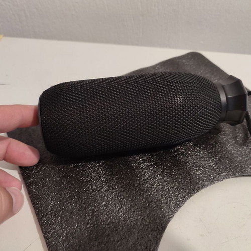 Bluetooth Bottle Speaker Remax RB-M48 used with charger
