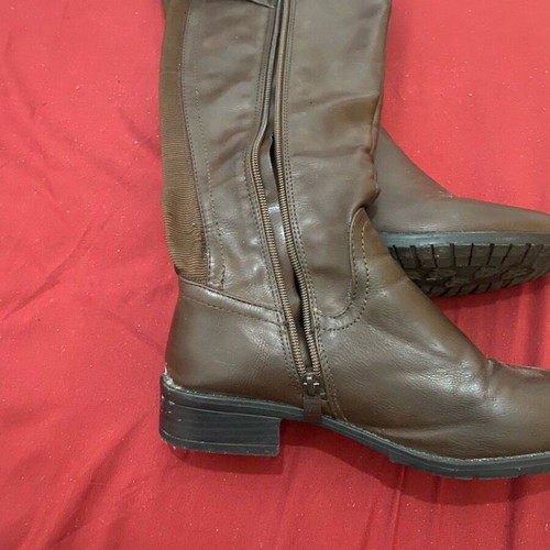 Brown leather boots below the knee used, size 38