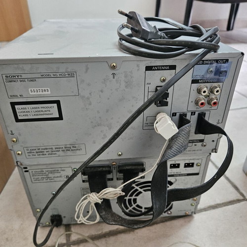 Sony MHC-W25 Mini Hi-Fi Stereo System used with speakers