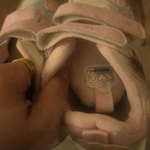 Frozen kids athletic shoes like new, size 35