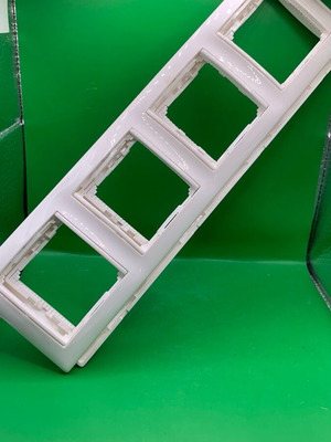 Valena Legrand quadruple frame white new