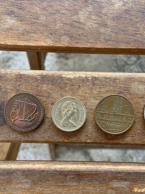 5 νομίσματα συλλεκτικά, Γαλλία 10 φράγκα, Ηνωμένο Βασίλειο μία λίρα, Κύπρος 5 και 100, Ιταλία 20 σεντ 1919