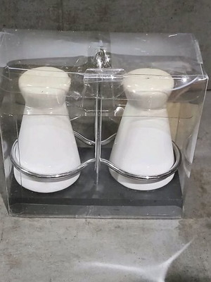 Ceramic salt shakers new