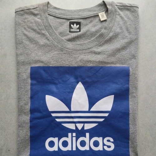 Adidas Originals Trefoil Graphic T-Shirt used, grey and blue, size M