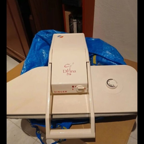 Singer Divina ironing press like new