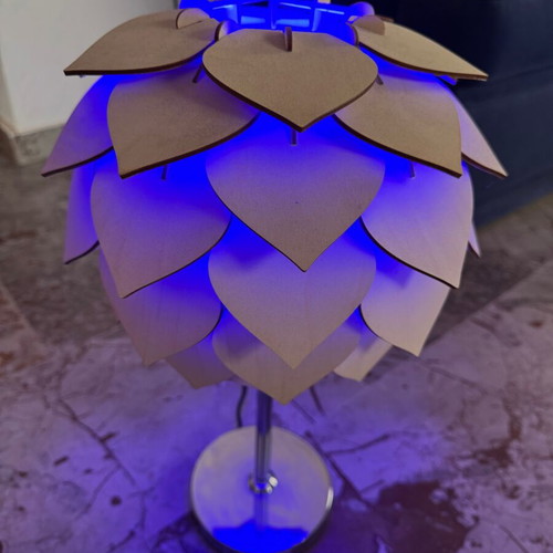 Wooden table lamp like new with color changing feature
