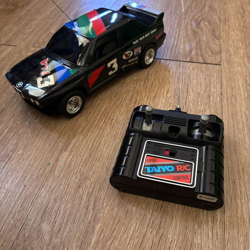 Taiyo M3 vintage remote control car used, collectible 80s