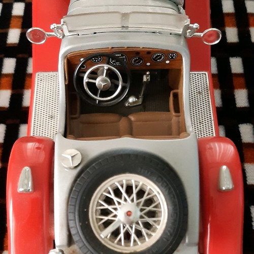 Mercedes miniature used, Bburago, 1:24 scale, 1920's