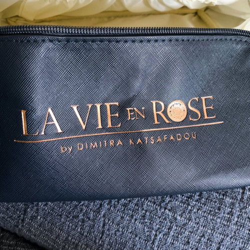 La Vie en Rose cosmetic case new