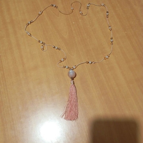 Necklace like new, pink