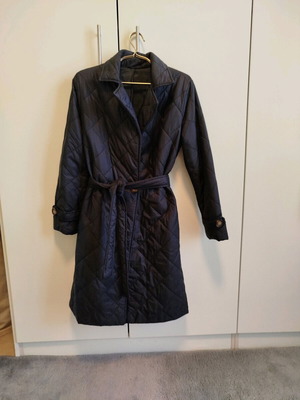 Μαύρο καπιτονέ πανωφόρι καινούργιο, μέγεθος M