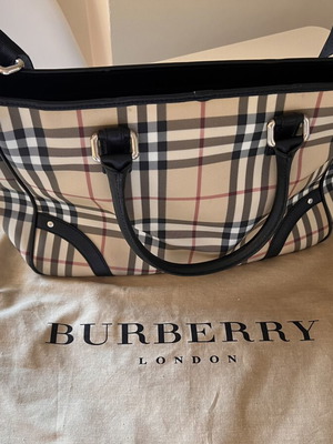 Burberry τσάντα χιαστί σαν καινούργιο, μπεζ