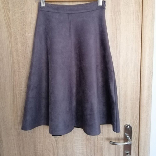 Elastic suede skirt new, size XS-S, gray