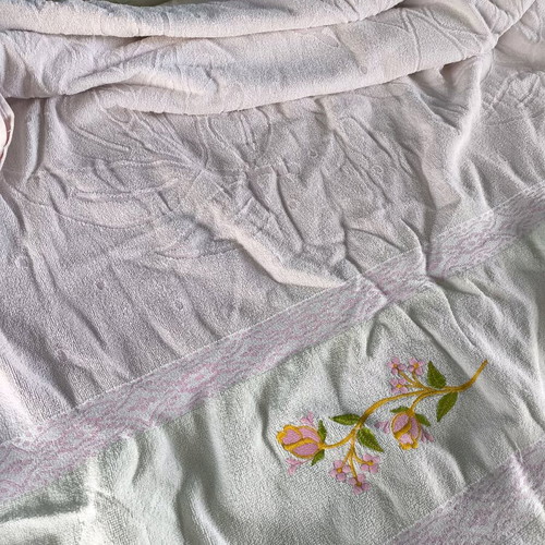 Summer quilt used, dimensions 171x194cm