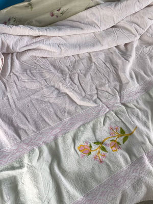 Summer quilt used, dimensions 171x194cm
