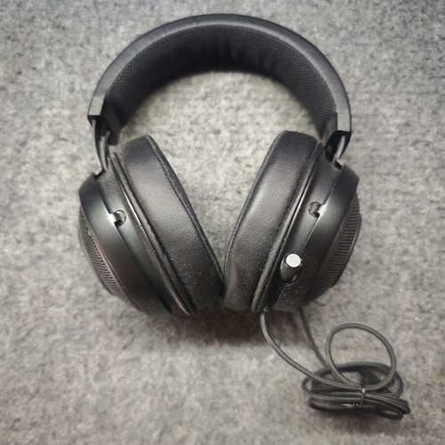 Razer Kraken headphones for parts or repair, wired, 2 pairs