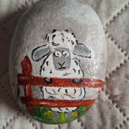 Set of 2 hand-painted stones