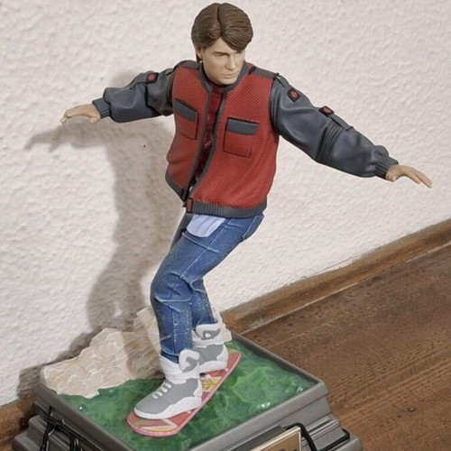 Marty McFly Hoverboard Statue Back to the Future II 1/10 Scale like new