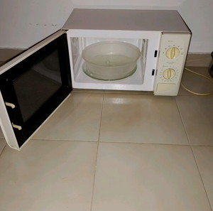 φούρνος μικροκυμάτων Ntaexou σε πολύ καλή κατάσταση