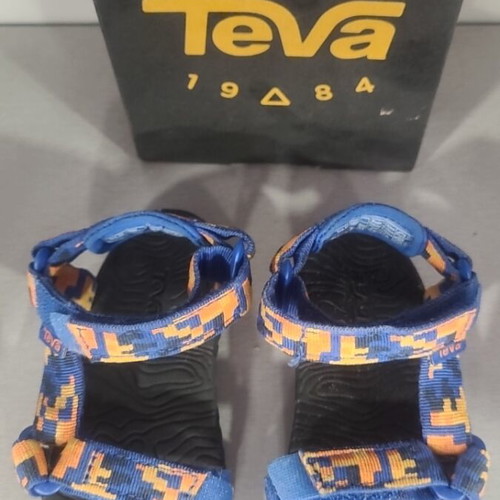 Teva size 21