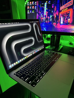 Apple MacBook Air 13-inch Intel Core i5 laptop