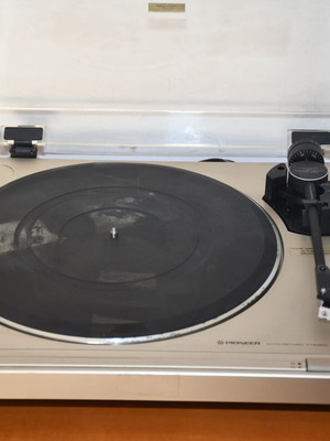 Pioneer PL-2 turntable used with new belt and AT-3600L cartridge