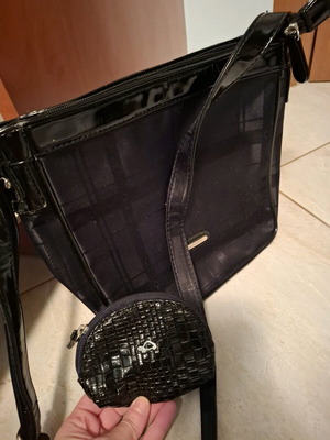 Women's shoulder bag with wallet like new, black