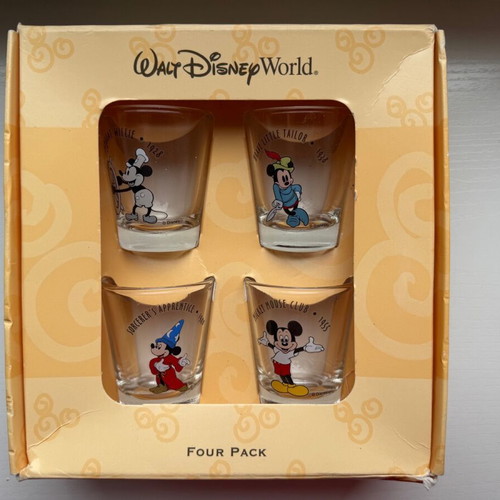 Walt Disney World шот чаши употребявани, комплект от 4 с Мики Маус