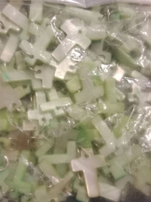 Green mother-of-pearl crosses new, pack of 110 pcs