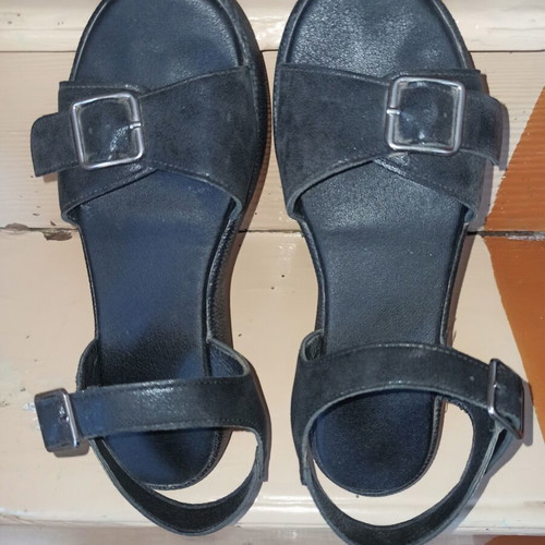 Voi & Noi black sandals with adjustable straps, size 41