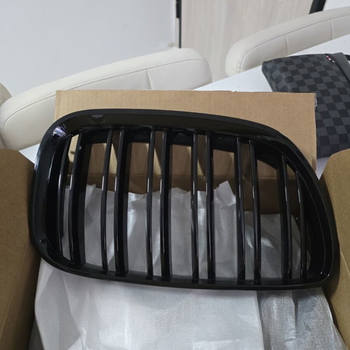 BMW X5 E53 Facelift Kidney Grilles set Glossy Black new