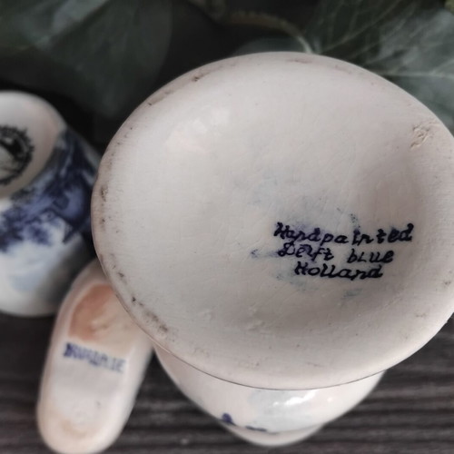 Vintage συλλογή Delft Blue χειροποίητη ζωγραφική, σετ 5 κεραμικών με ξύλινο τσόκαρο