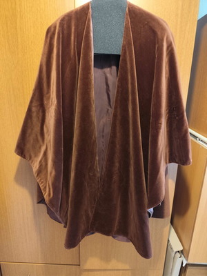 Velvet cape brown like new, lined