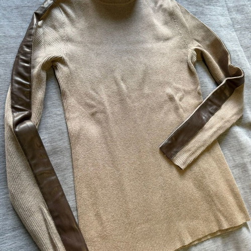 Lauren Ralph Lauren turtleneck like new with leather detail