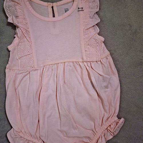 Baby Gap sleeveless baby romper for girl 6-12 months in pink