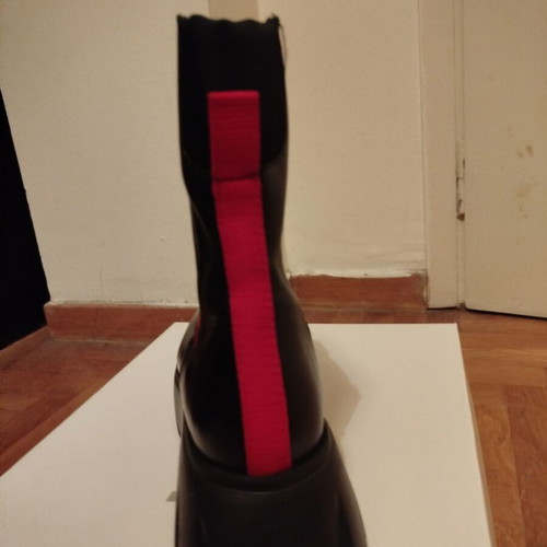Love Moschino ankle boots size 40 new, black leather