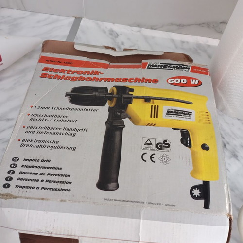 Brüder Mannesmann Hammer Drill 650 Watt used with 13 mm keyless chuck