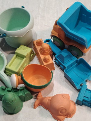 Recycled Plastic Buckets Set of 10 Like New