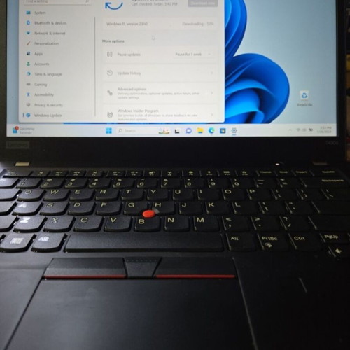 Lenovo ThinkPad T490S like new with Intel Core i7, 8GB RAM, 256GB SSD