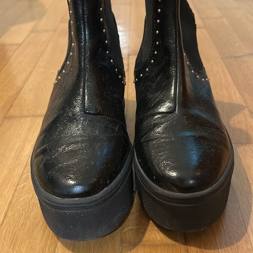Boots size 36 like new, black
