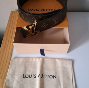 Louis Vuitton leather belt