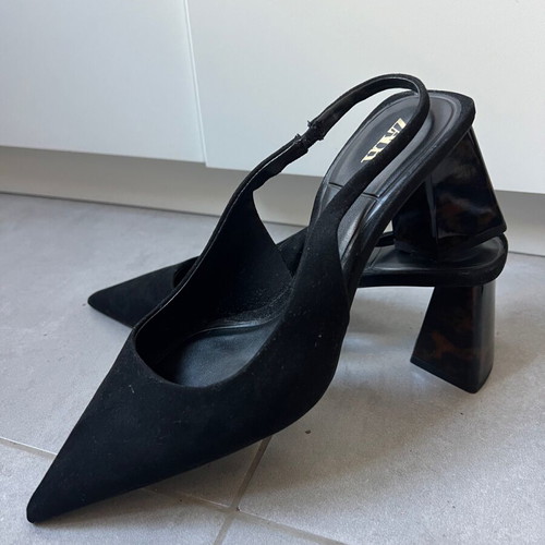 Zara black pumps like new, low block heel size 37