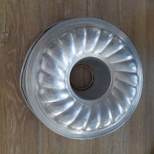 Vintage cake pan used, 25cm diameter, Greek made