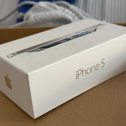 iPhone 5 empty box like new with all accessories