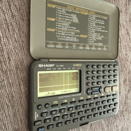 Sharp Electronic Organizer 64KB used with screen issue