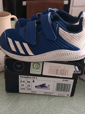 Παιδικά Adidas Sneakers νούμερο 23 μεταχειρισμένα, μπλε
